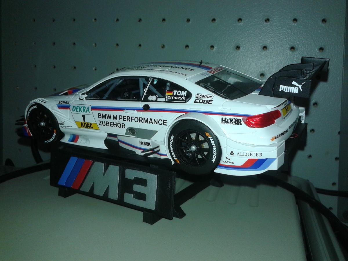 Suporte para carro em miniatura