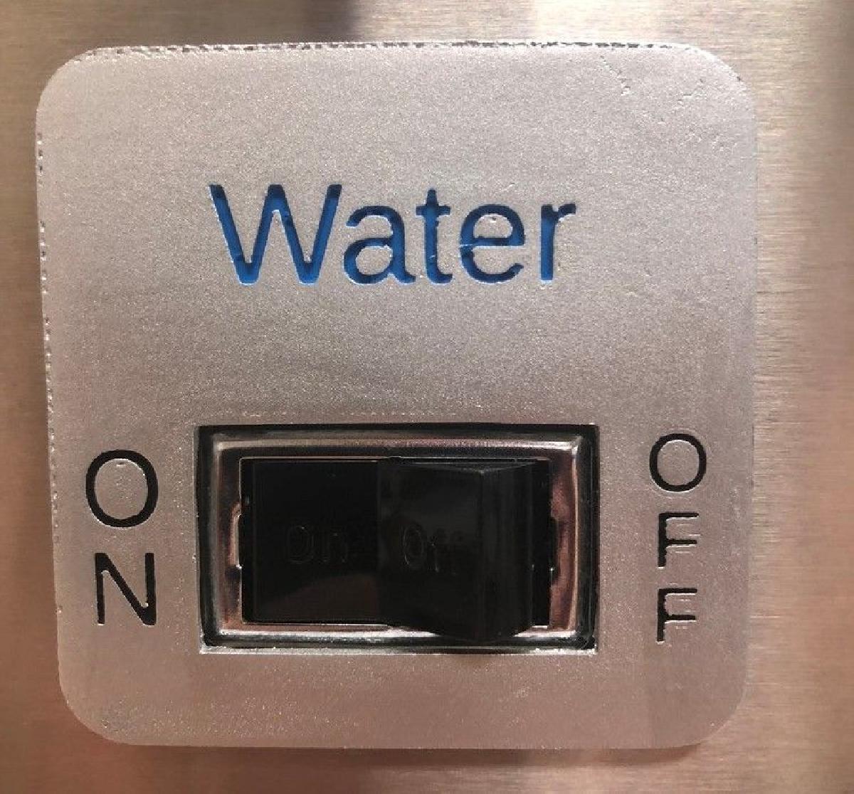 Sinal de Agua do Fabricante de Gelo Ligado/Desligado (Scotsman TouchFree)