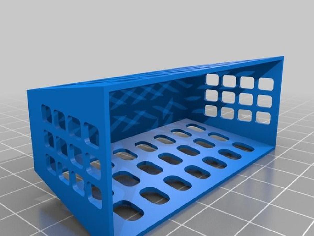 Cesta de roupa e roupas