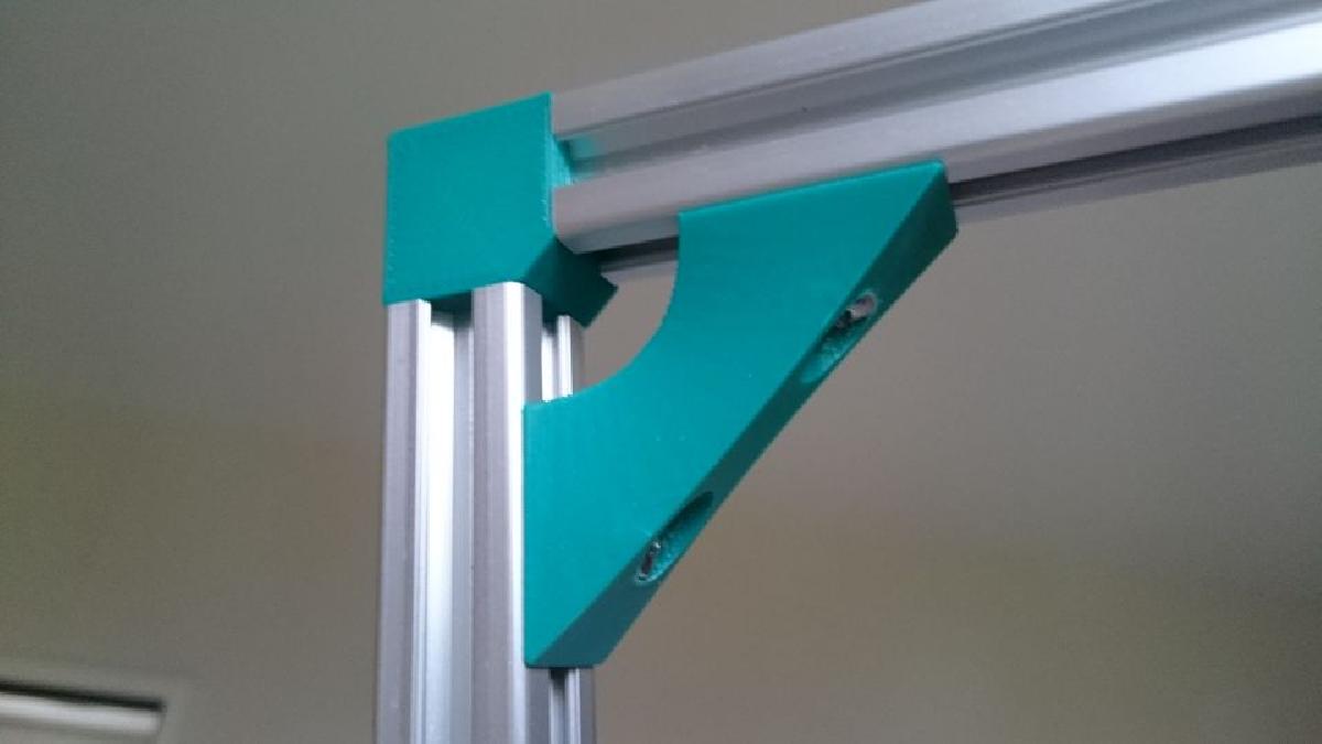 Extrusao de aluminio em angulo (90 graus) 20x20 (2020)