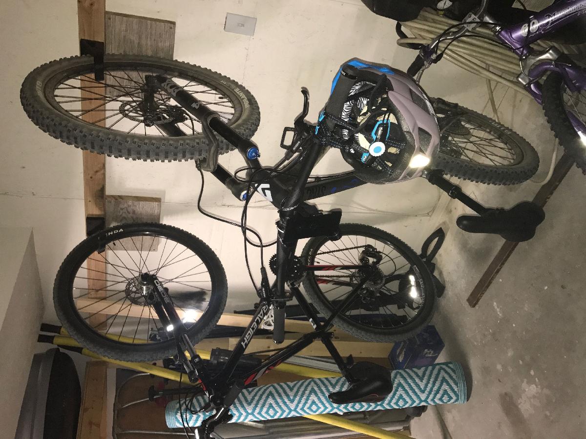 Gancho para bicicleta para pendurar na parede   para rodas de 27,5