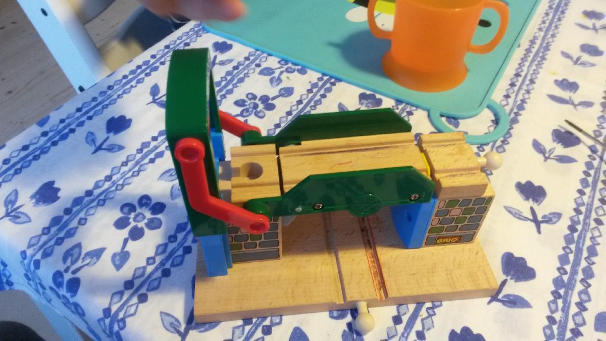 peca de reposicao da dobradica da ponte levadica BRIO