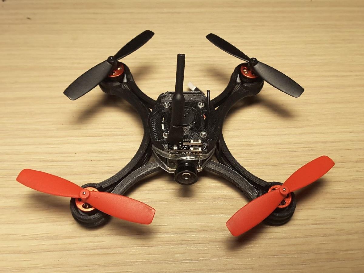 Micro Quad fpv Racer 100mm Brushless 0703 1S 20.000kv