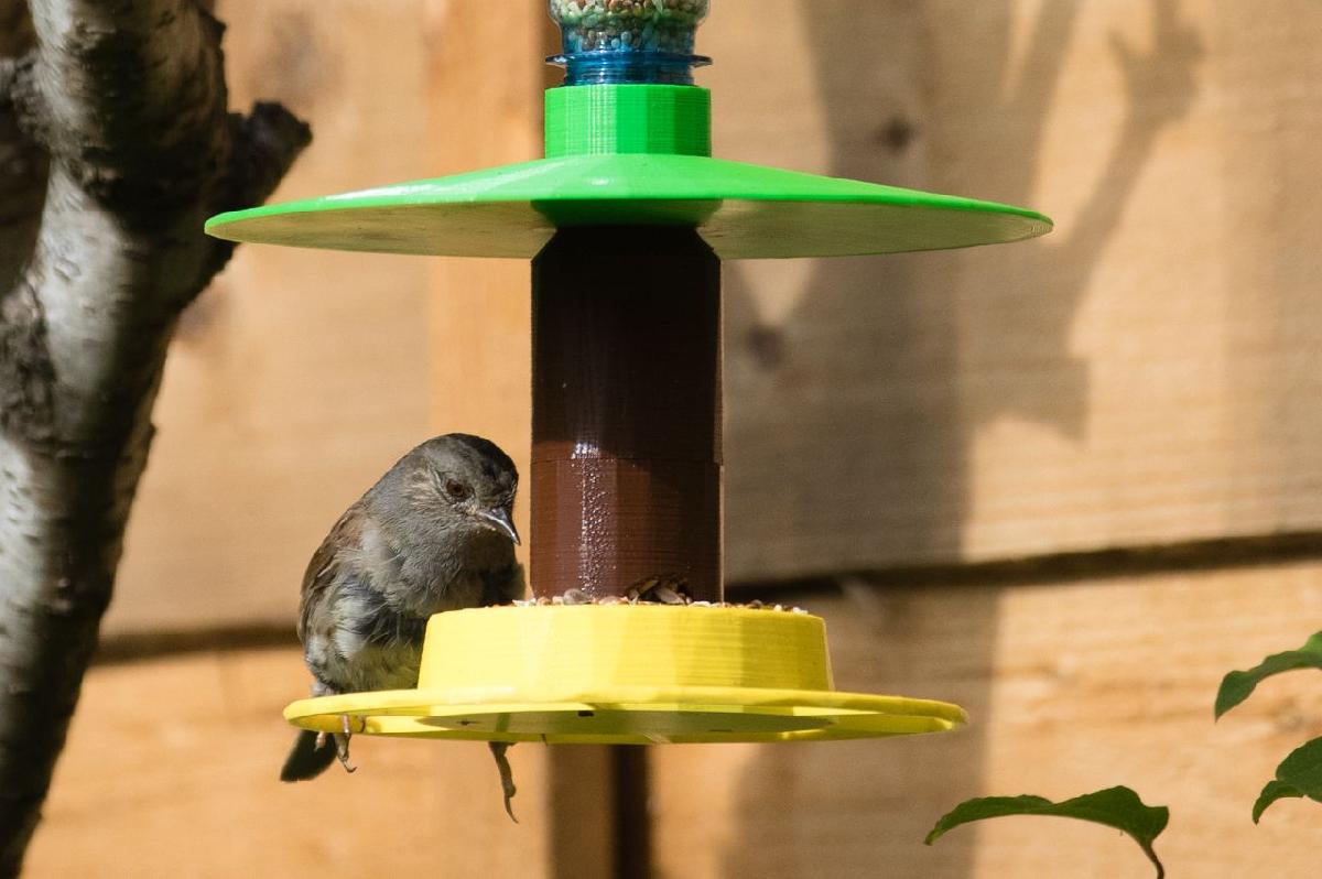 Comedouro de Passaros Mix e Combine