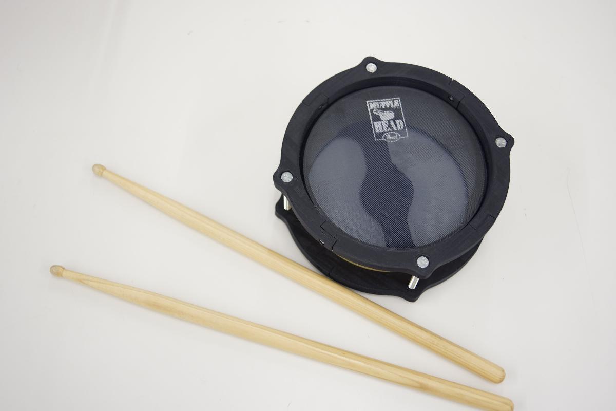 pad de e bateria de 6 polegadas com impressora 3D pequena