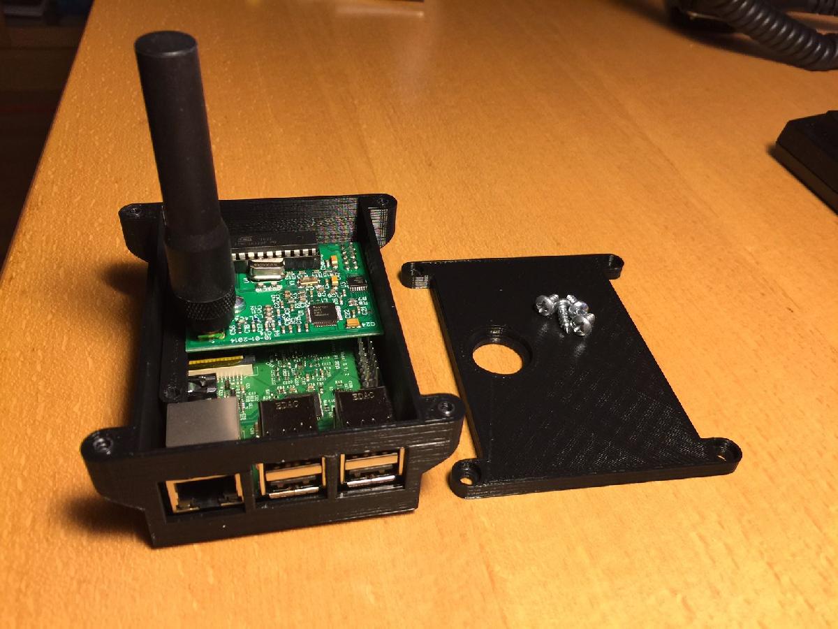 Case DVMega UHF + Raspberry Pi 3