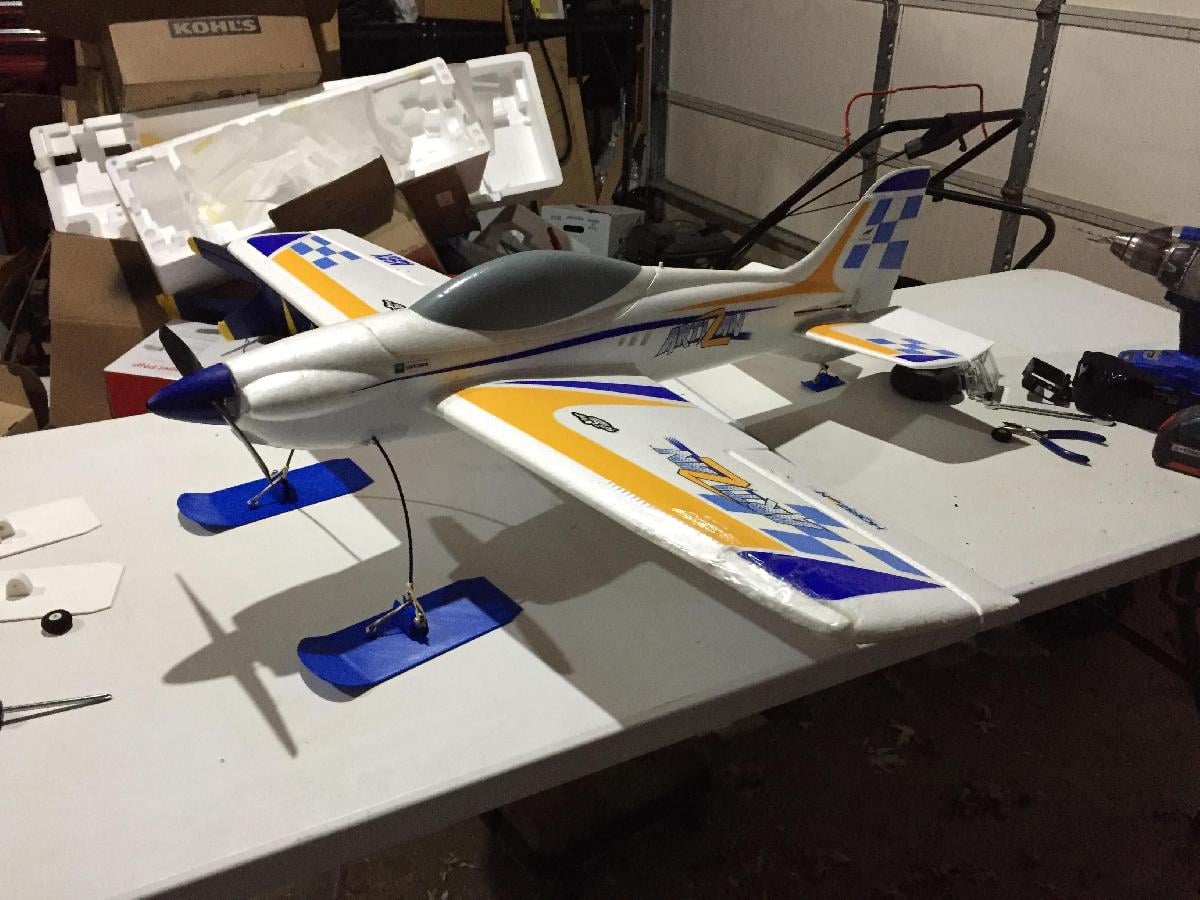 Esquis de neve para aviao RC