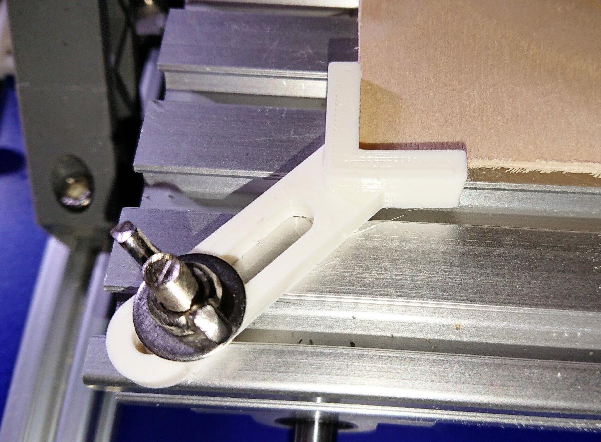 fixadores de canto CNC
