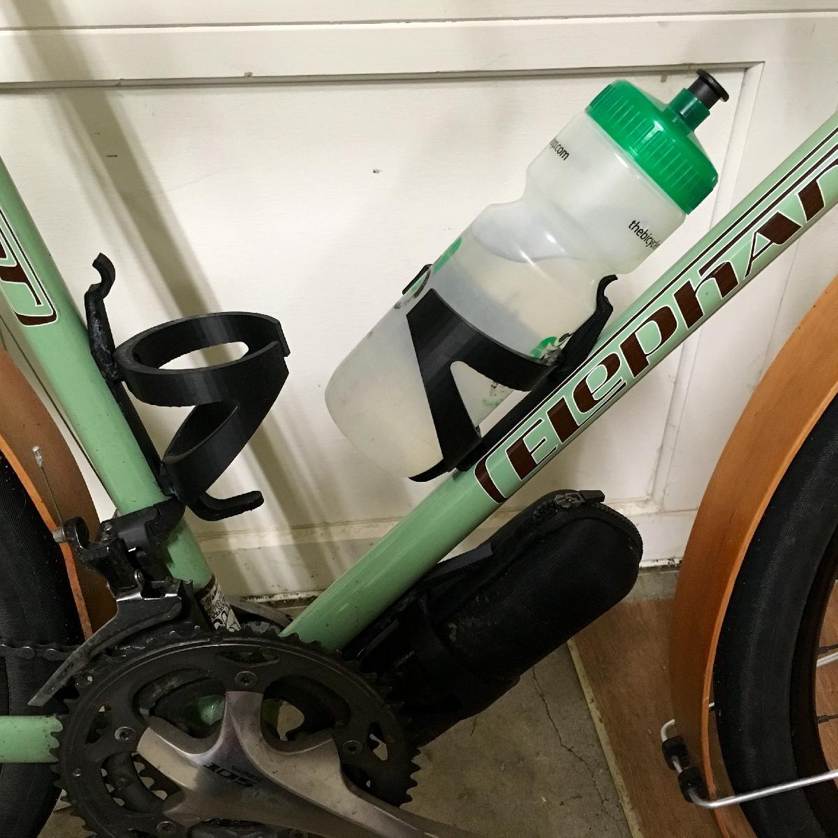 Suporte para garrafa de agua de bicicleta