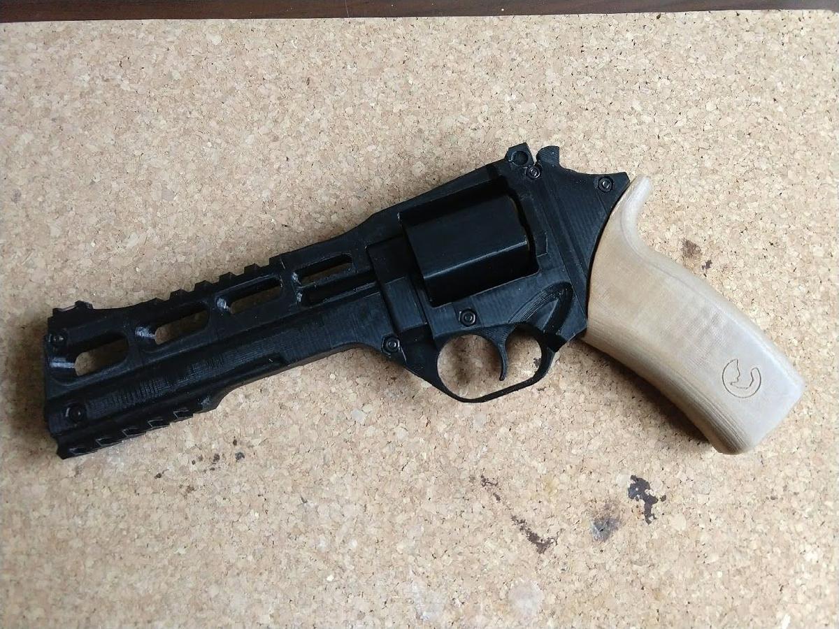 Punhos Chiappa Rhino