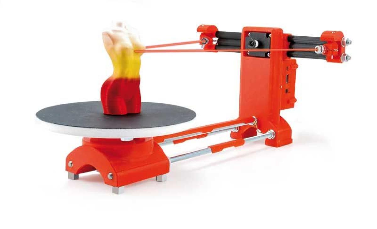 Scanner a laser PiClop com camera IR e lente ajustavel