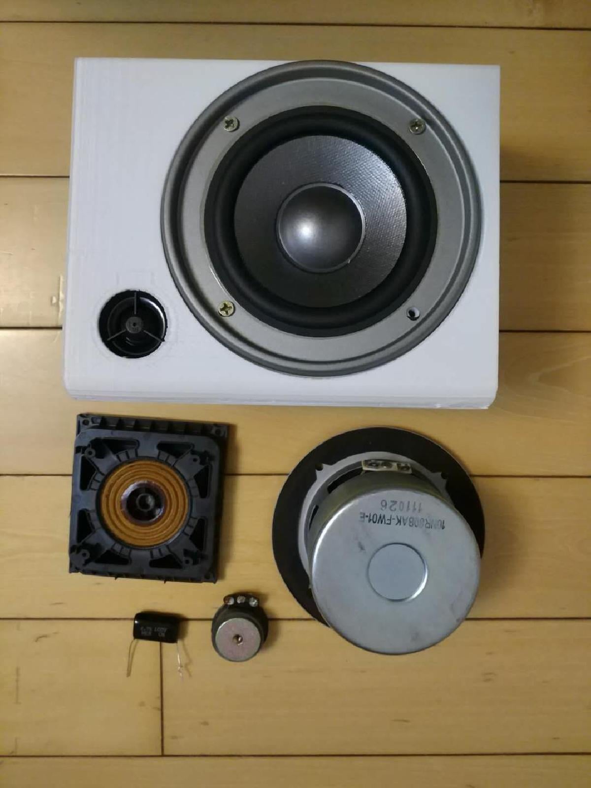 Caixa de som Sky para instalacao em parede ou teto 7.2 AV