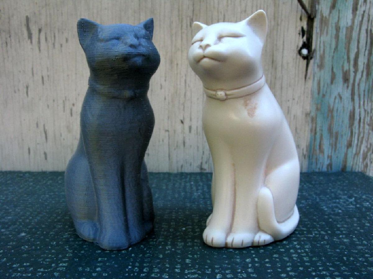 Sapo de Madeira e Gato de Marmore