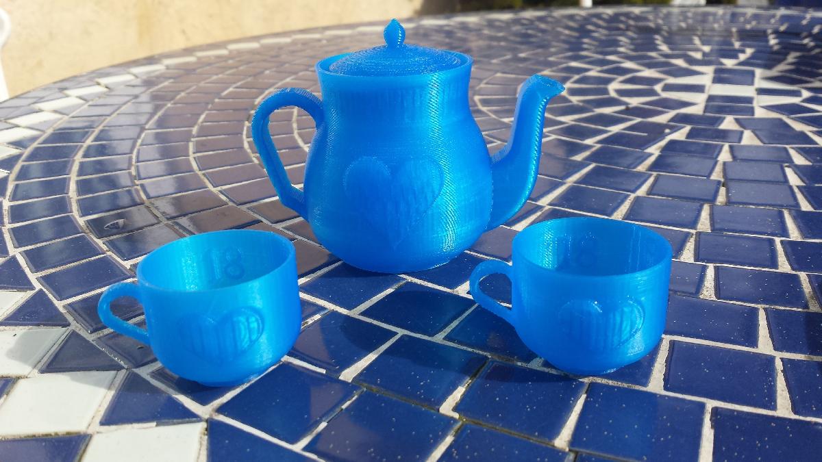 Conjunto de Cha em Miniatura com Coracao