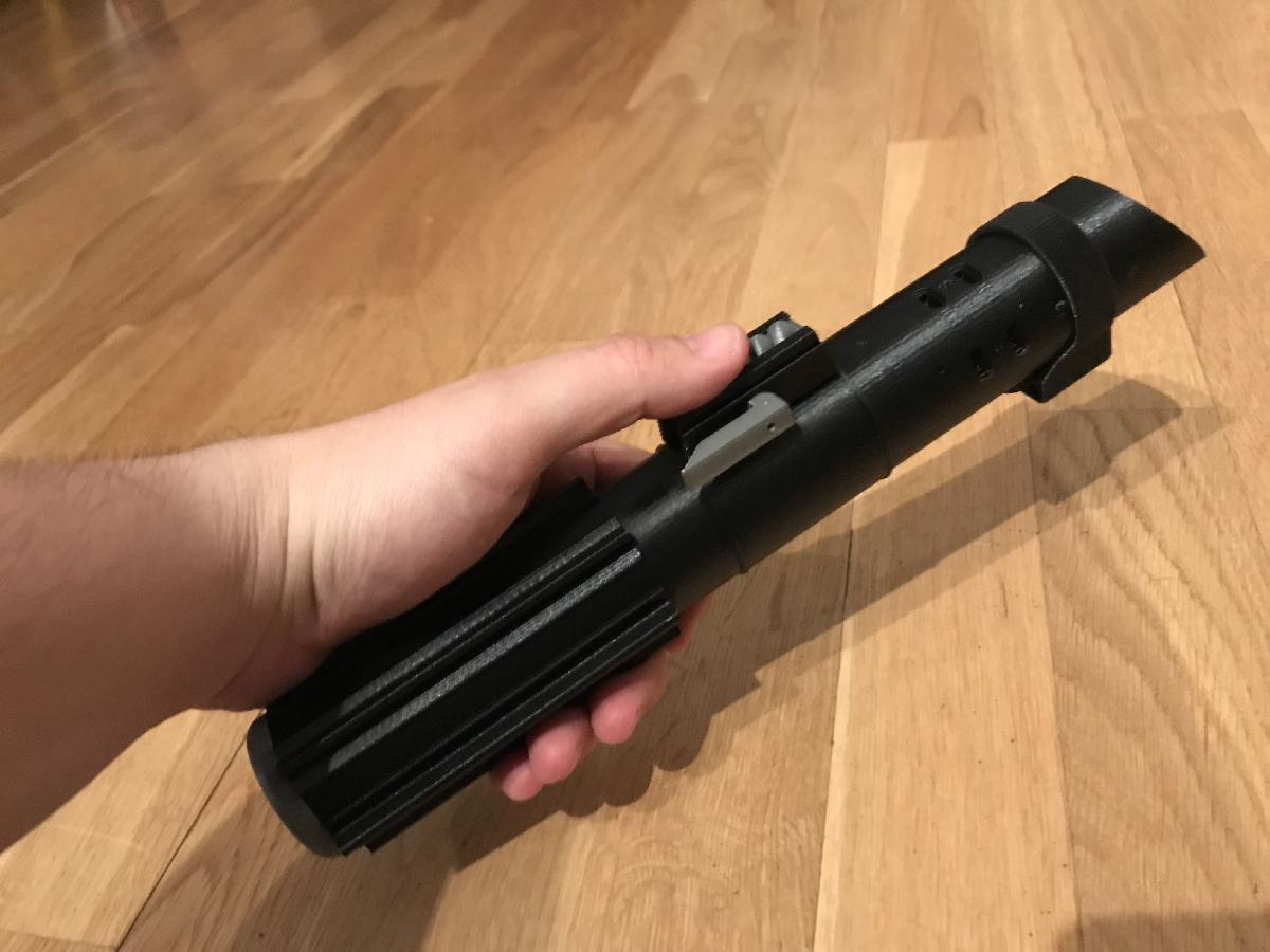Darth Vader   Sabre de Luz (ANH   Barras pretas) Versao Heroi