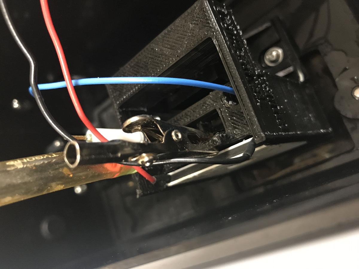 Celula espectroeletroquimica com controle de temperatura e gas
