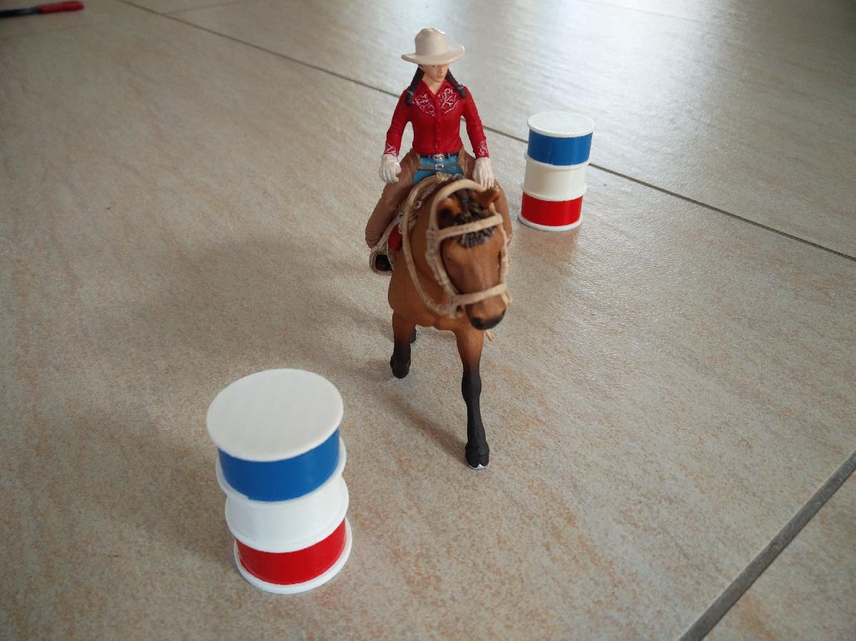 Corrida de barris para cavalos de brinquedo