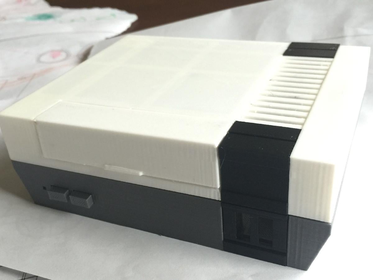 Case Mini Classico NES para Raspberry Pi B+ com Conector de Energia