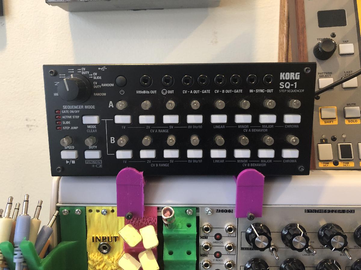 Suporte de Montagem TipTop Audio Mantis para Korg SQ 1
