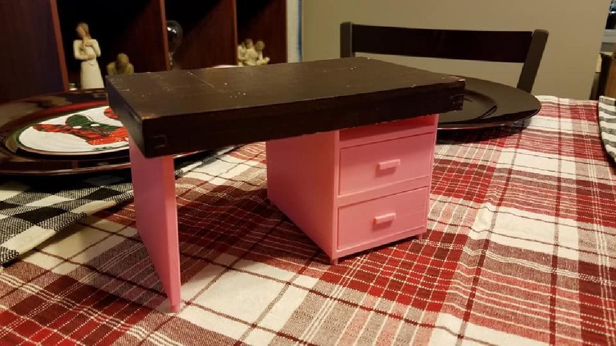 Mesa de boneca