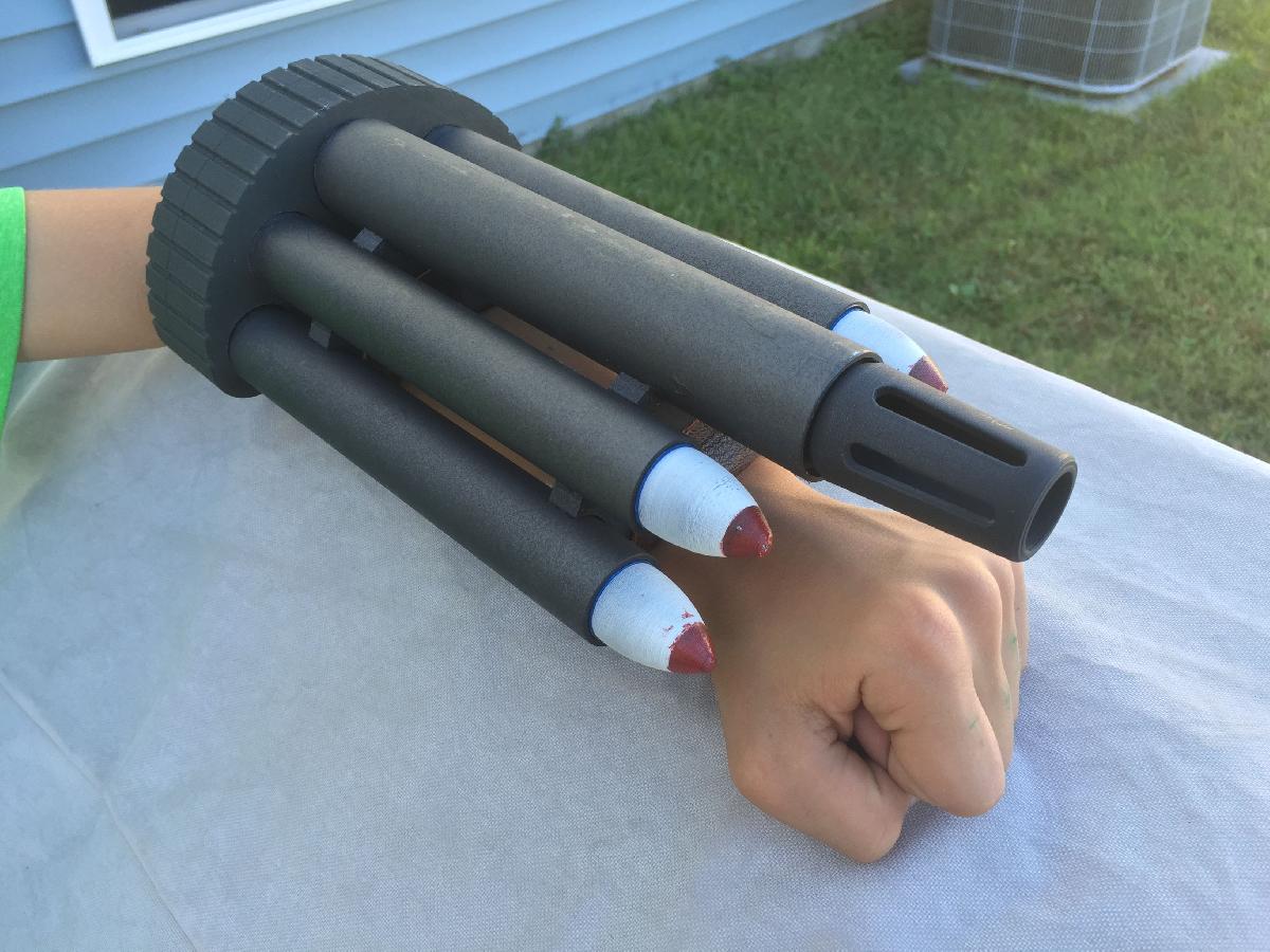 Canhao de antebraco de cosplay