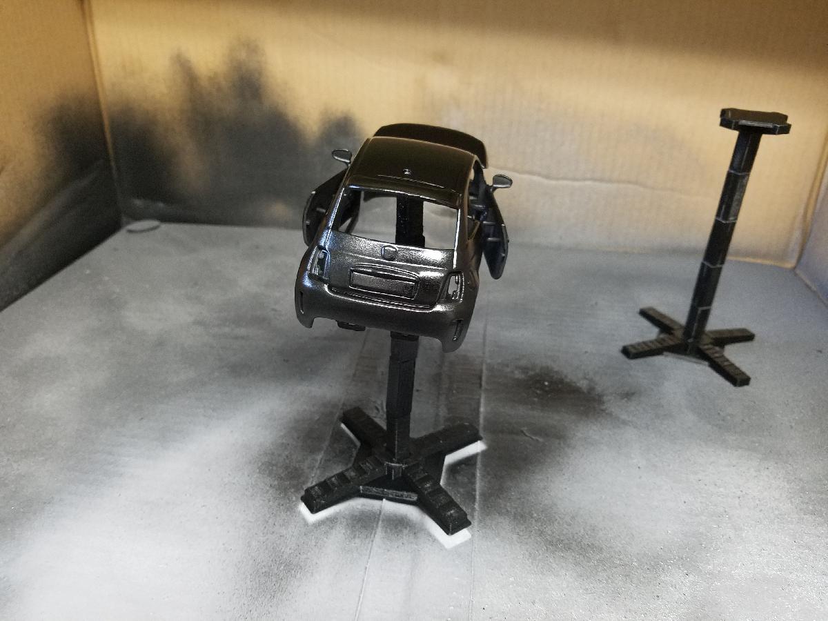 Cabide para carro em escala