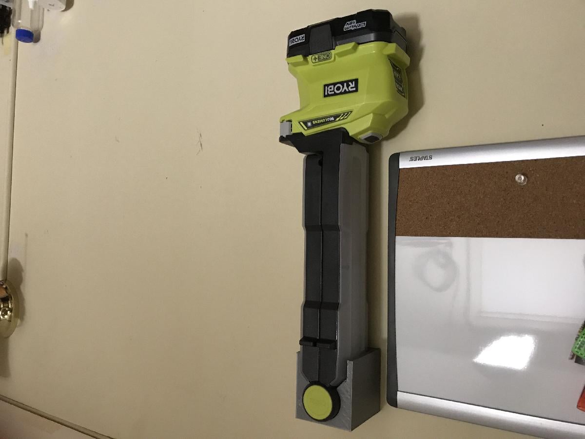 Luz de Bancada LED Ryobi P727 Montagem na Parede