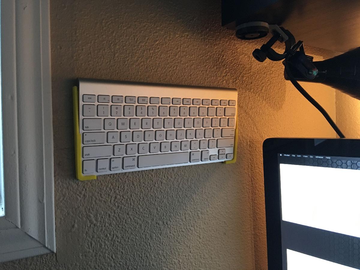 Suporte para Teclado Apple da ChargedNeuron