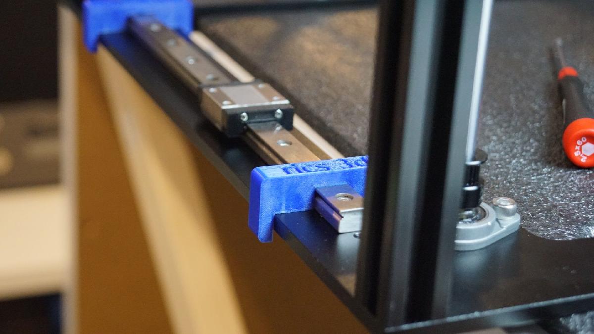 Auxilio de montagem para trilhos lineares TTrees Sapphire S