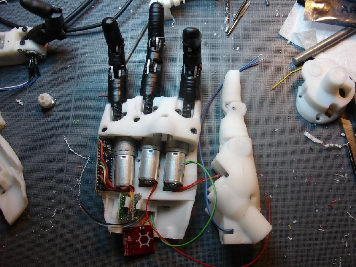 Projeto de protese de dedo InMoov