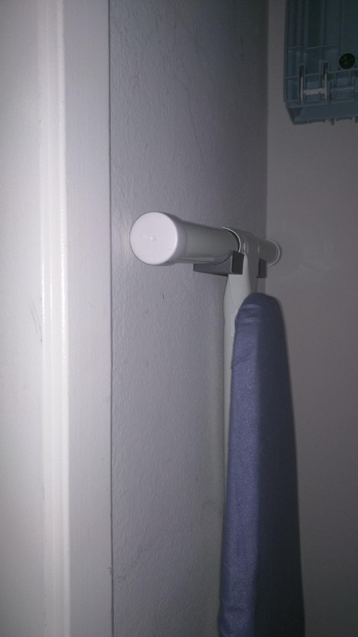 Suporte para tabua de passar roupa (para tabua de passar em formato T)
