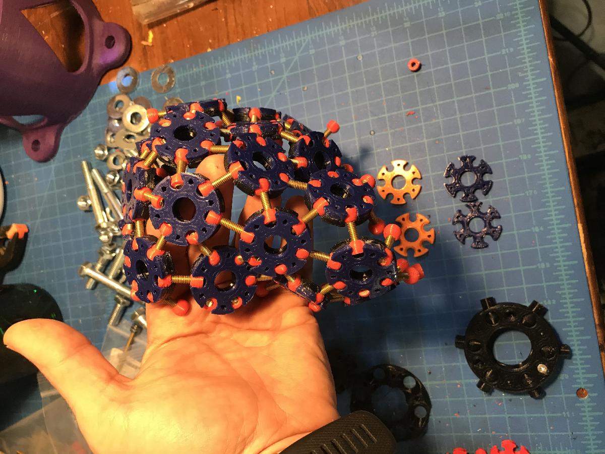 tecido/armadura impressa em 3D ajustavel com alta resistencia e flexibilidade melhorada