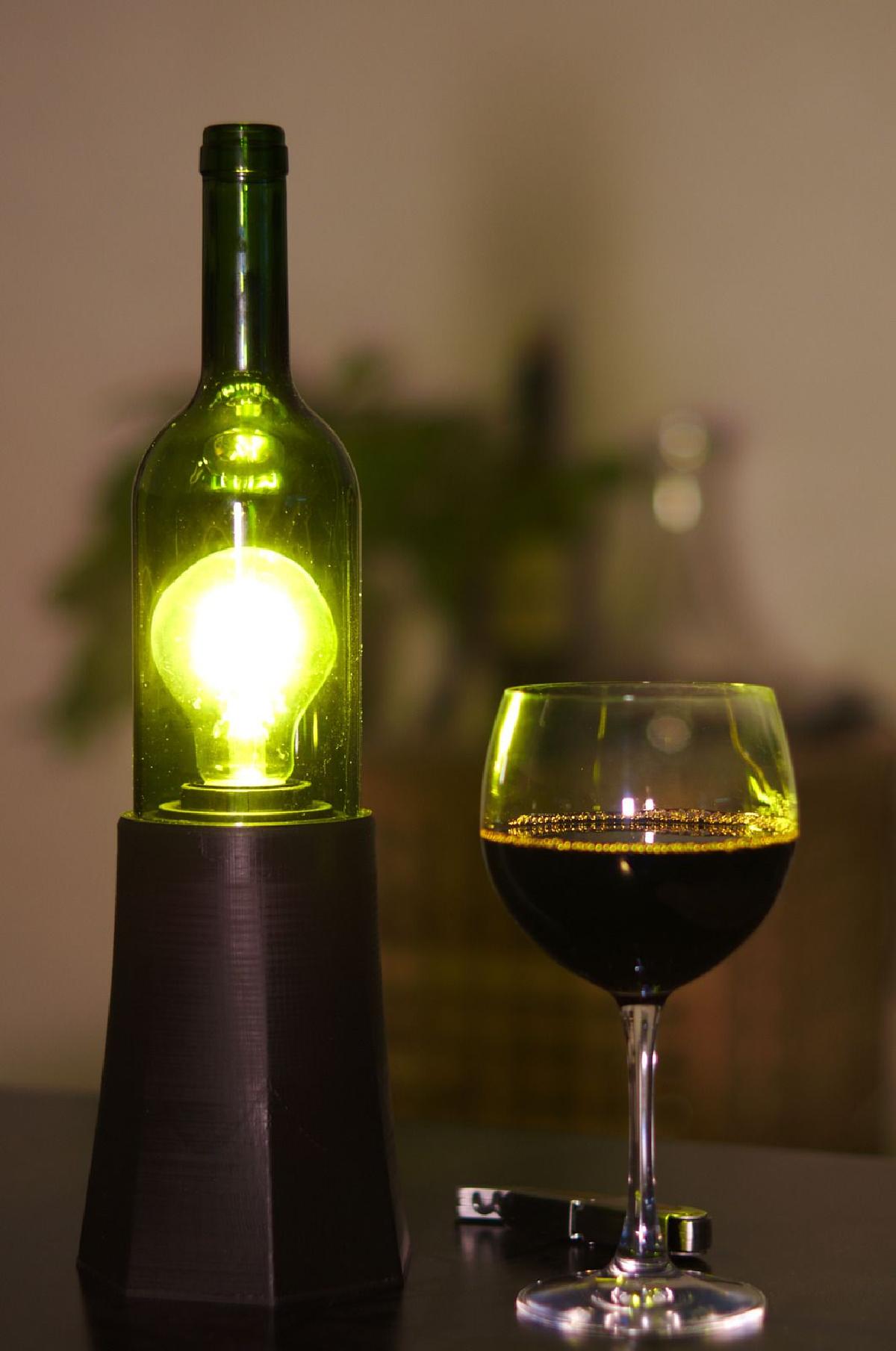 Lampada de garrafa de vinho