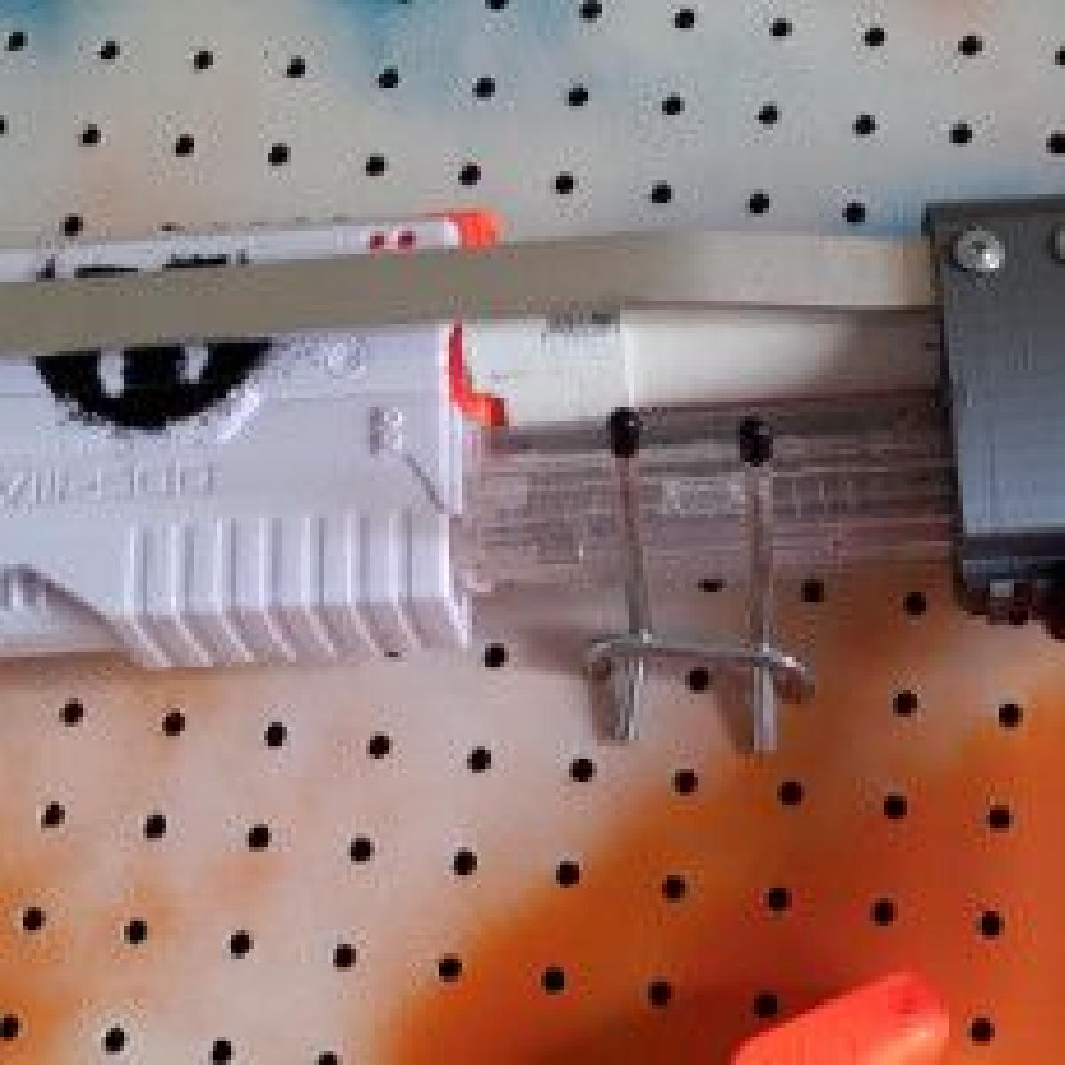 Nerf Rival Kronos Pump Grip Picatinny Rail (para revista exposta)