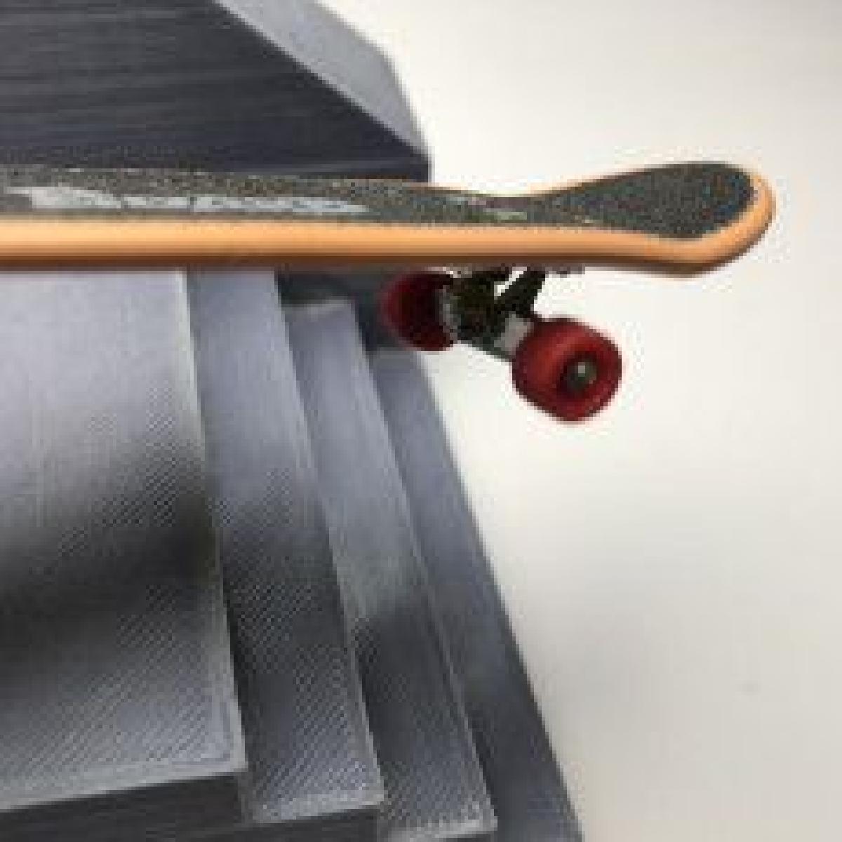 Rampa e escadas de fingerboard