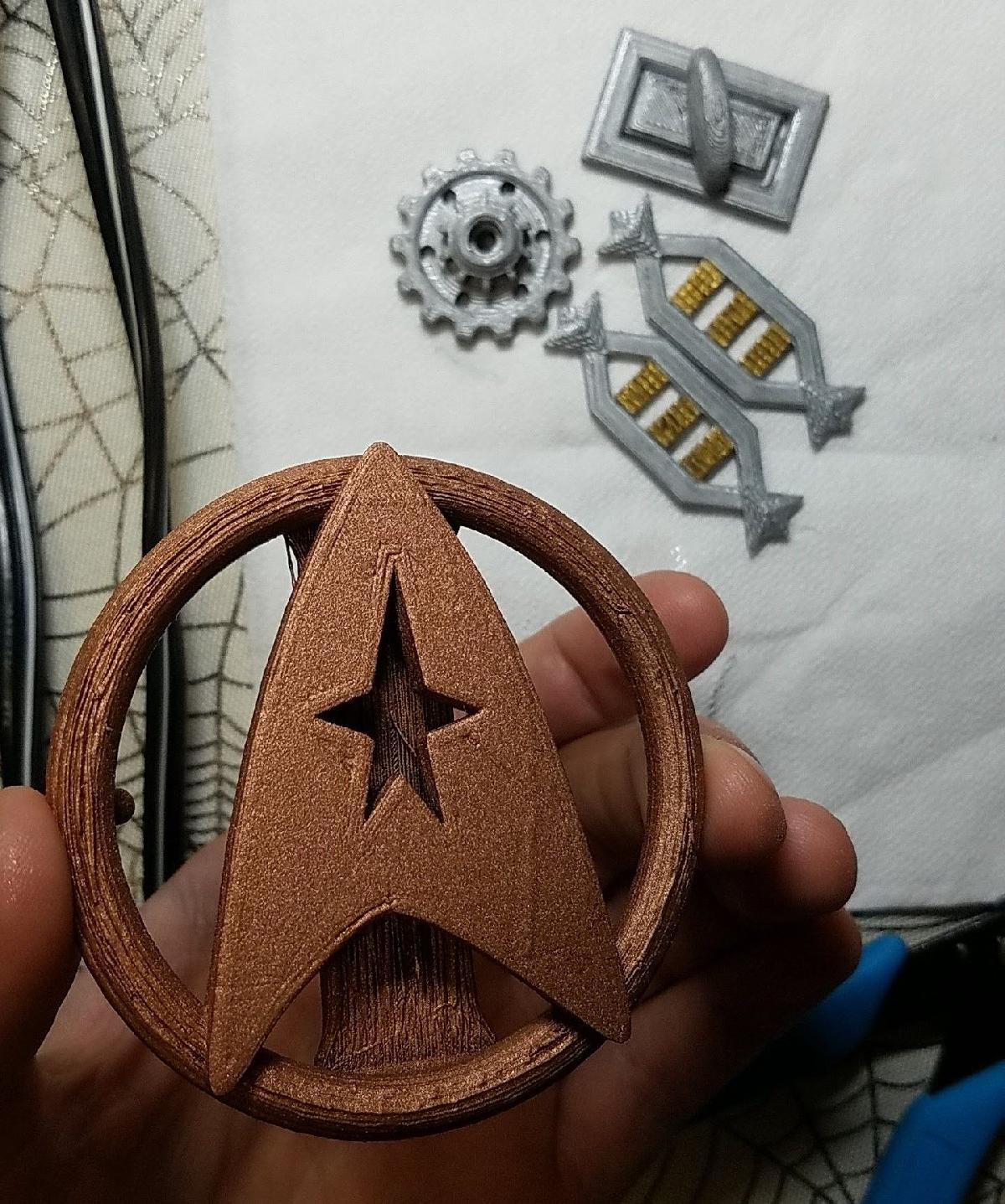 Acessorios de monstro de Star Trek: alfinetes, fechos, patentes, fivela de cinto.