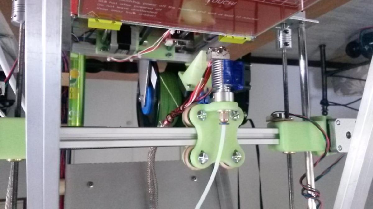 X carriage sobre rolamentos