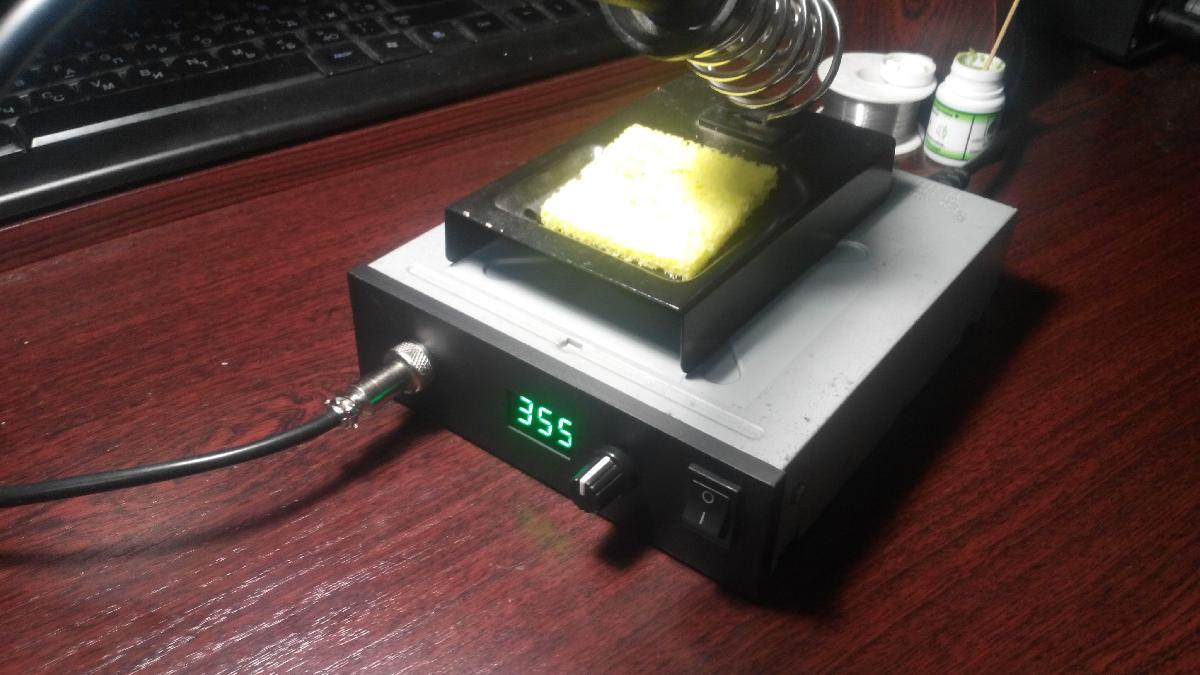 Box for soldering iron Hakko T12 from CD ROM housing