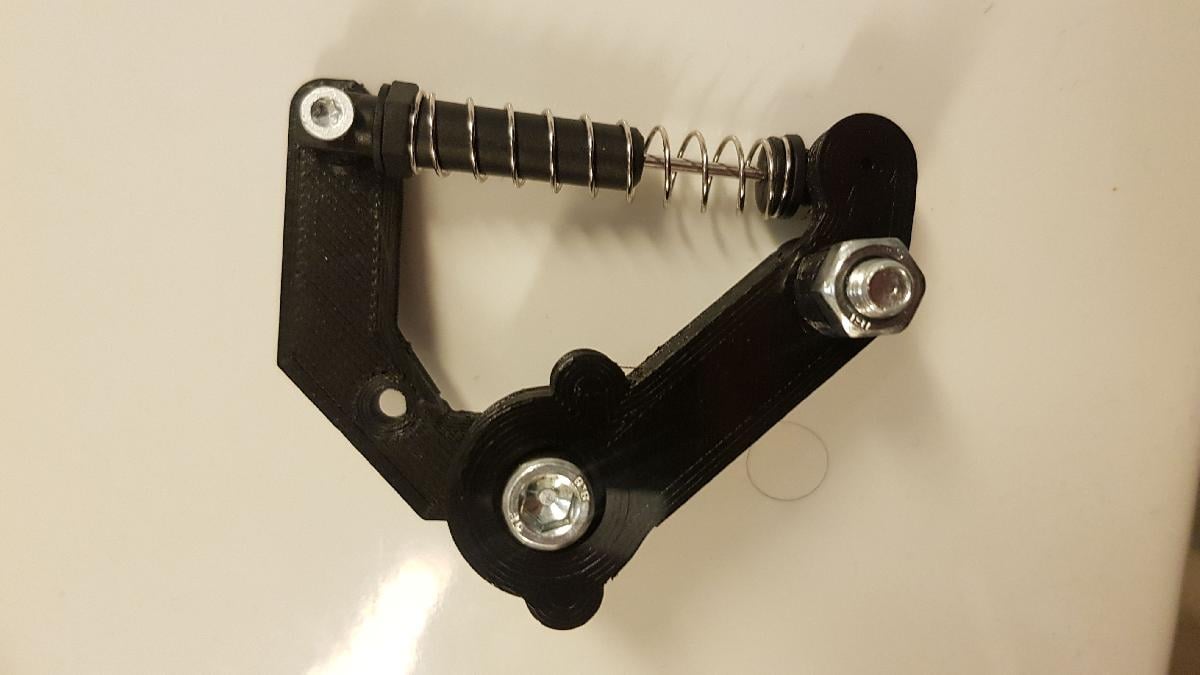 Braco de suspensao de serra ripsaw de tanque RC