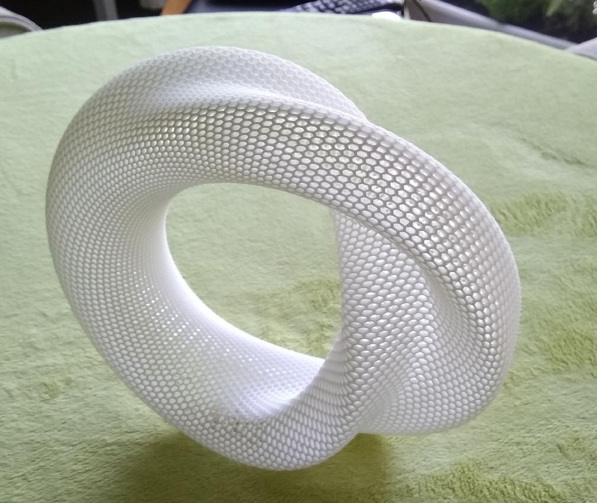 Torus distorcido (grade hexagonal)