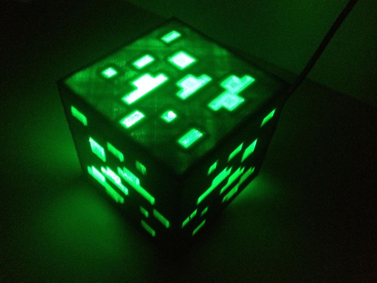 Luz Noturna de Minerio do Minecraft