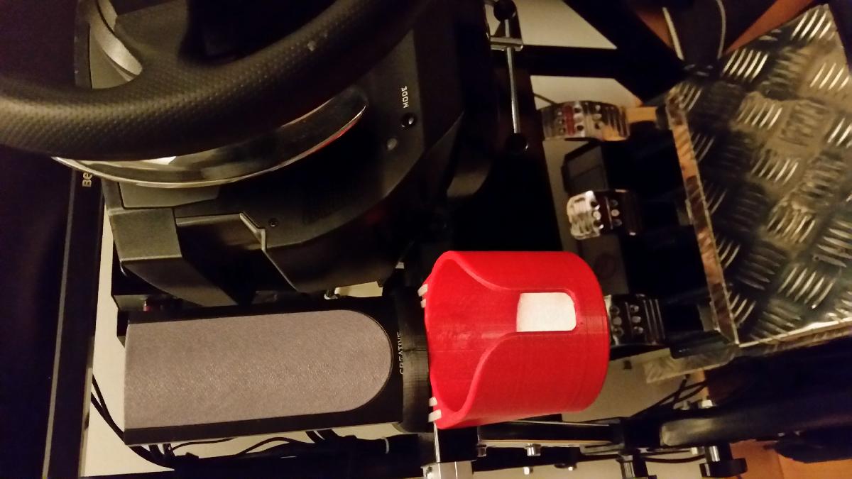 Suporte para caneca de simulador de corrida