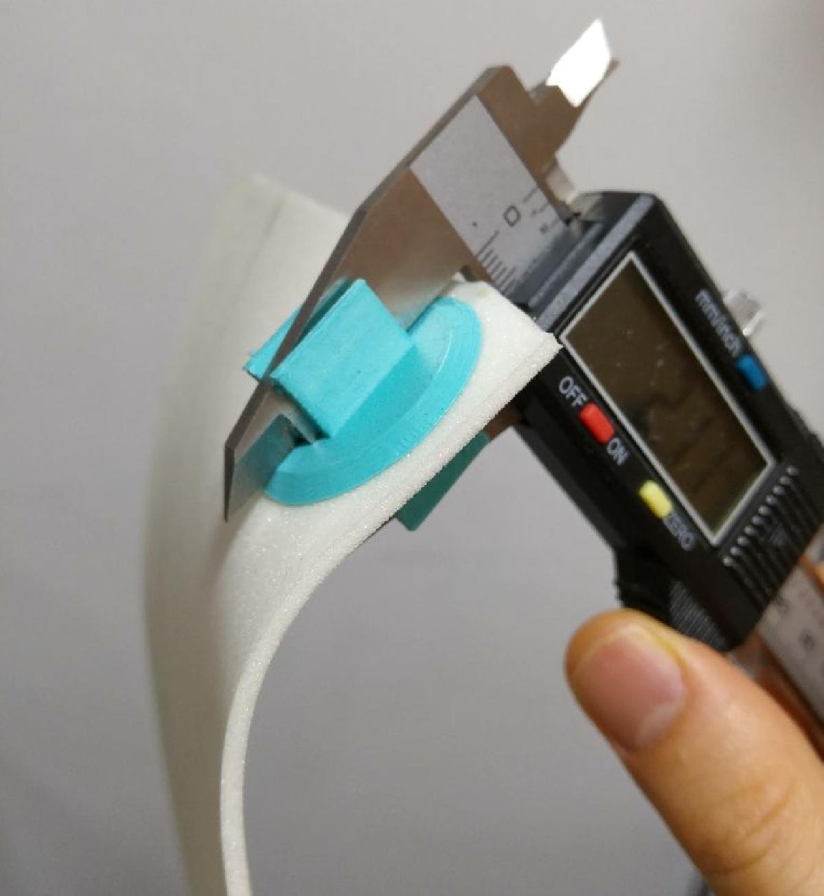 Adaptador de calibrador personalizavel para materiais macios (medicao de espessura mais facil)