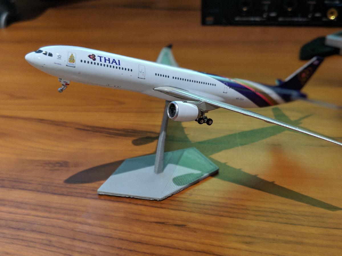 Suporte para Aeronave em Modelo (Escala 1:400)