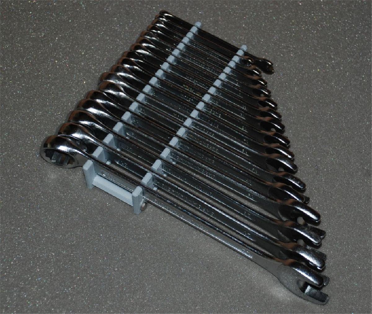 Suporte para chave inglesa (parametrizado)