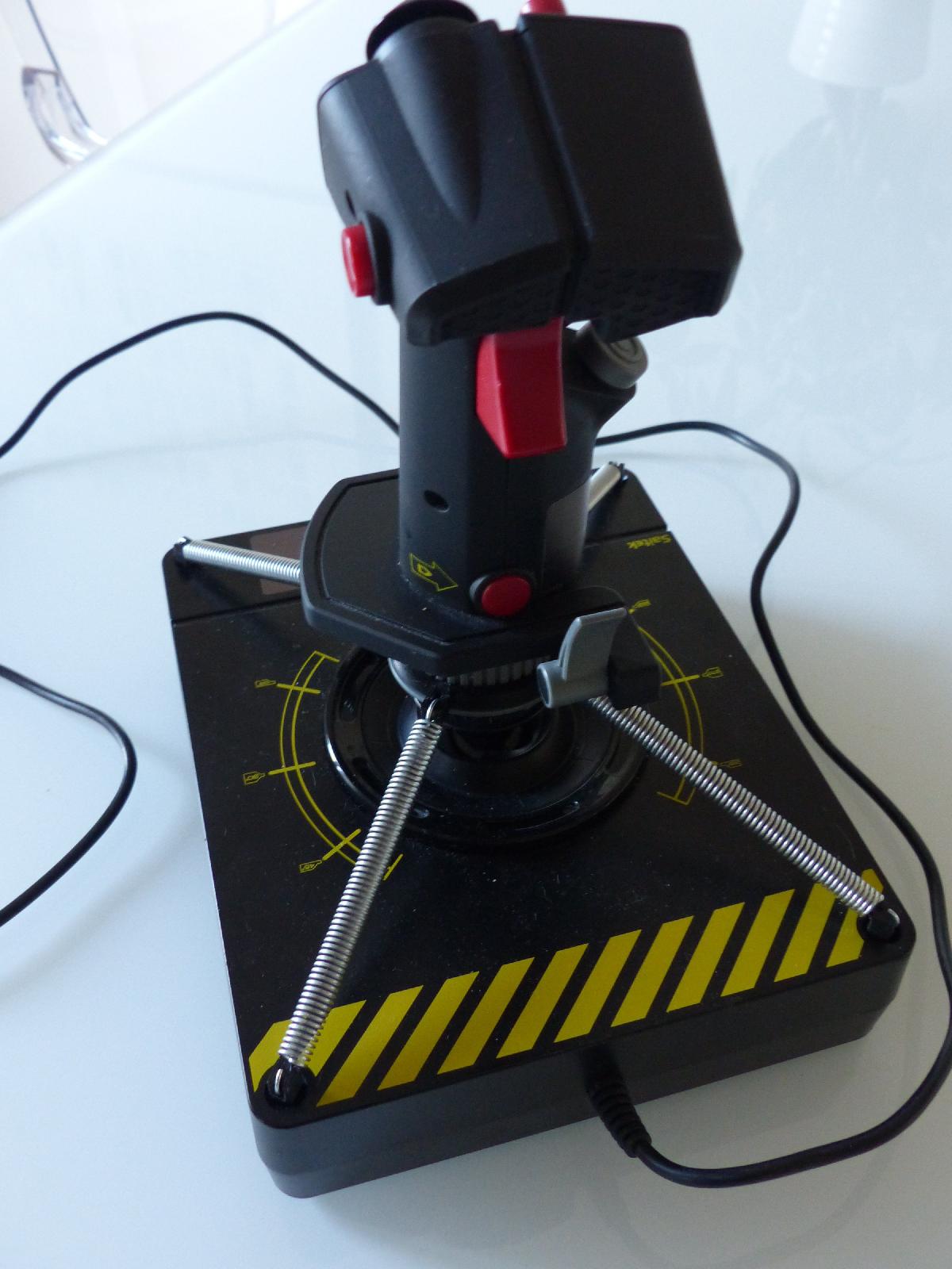 Aprimoramento do manche Saitek X55 / X56 (versao com mola de tracao)