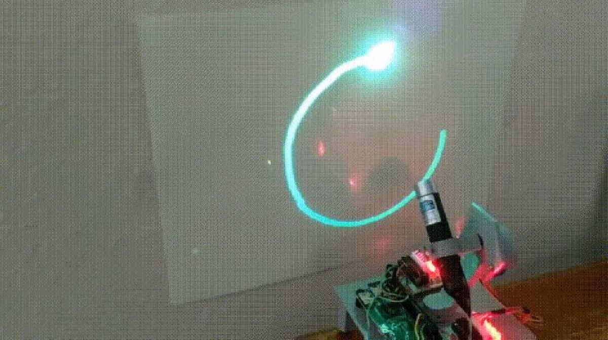 LaserPi que brilha no escuro