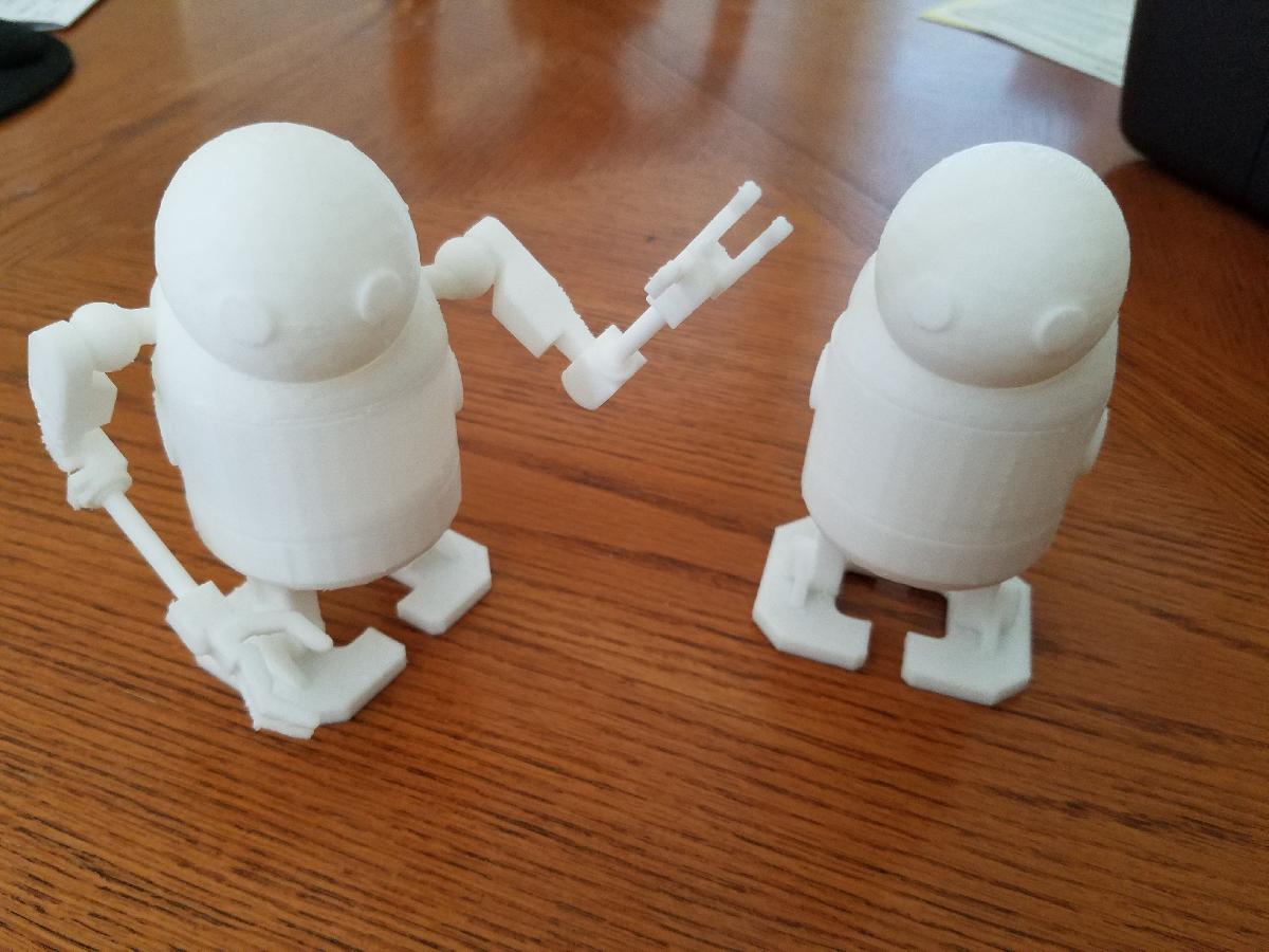 Maquina Pequena e Atarracada de Nier Automata