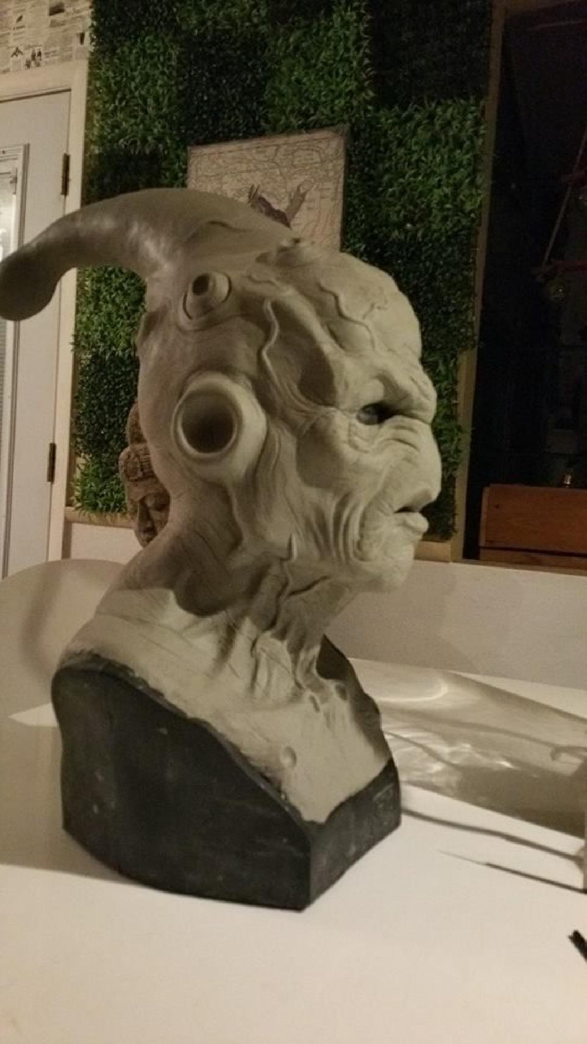 escultura em busto da interpretacao do Majin Buu DBZ