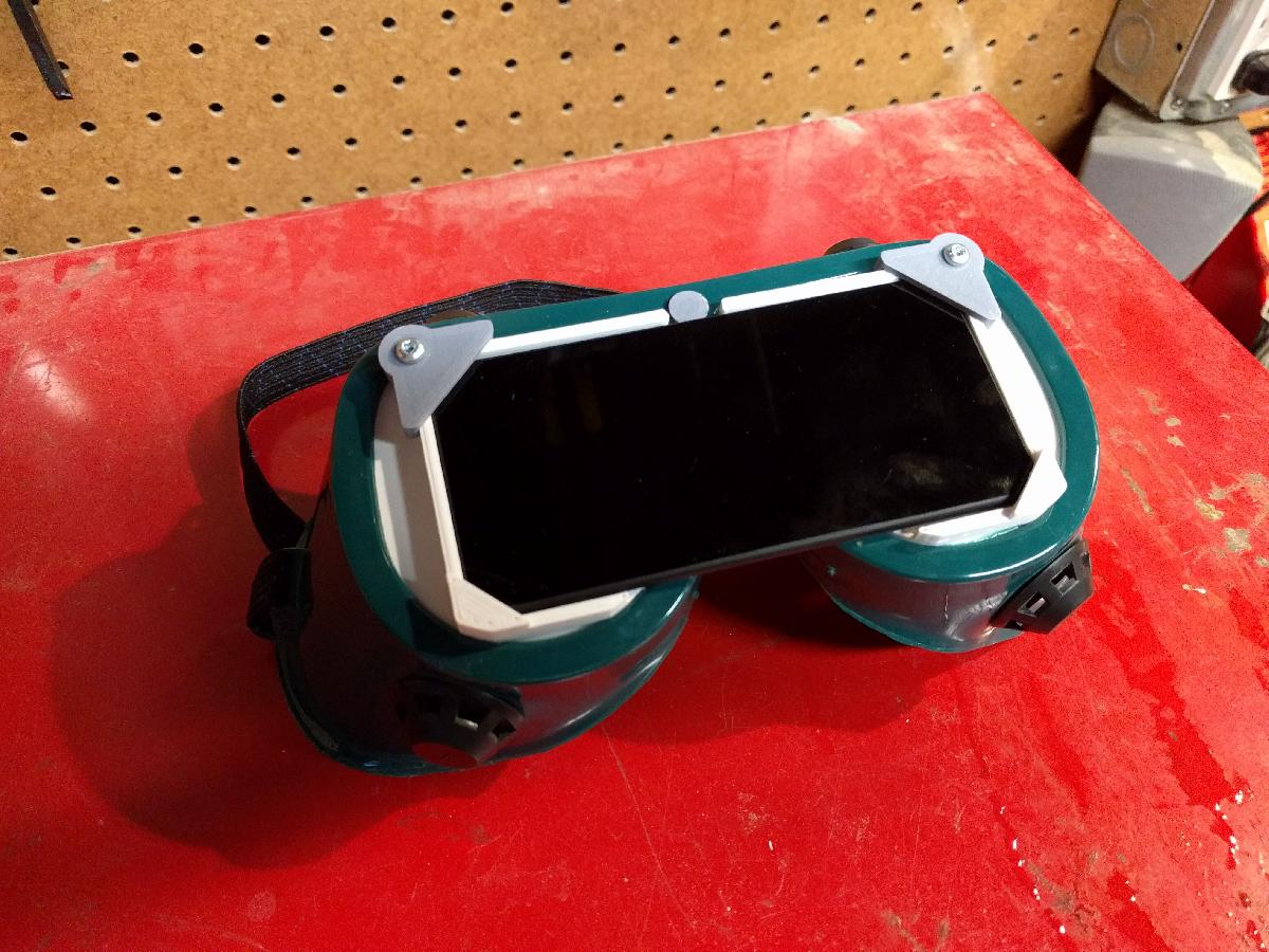 Adaptador de vidro de soldagem para oculos Harbor Freight para visualizacao de eclipse